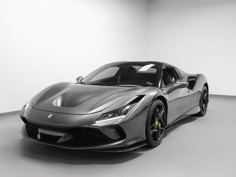 Certified 2022 Ferrari F8 Tributo RWD image 20