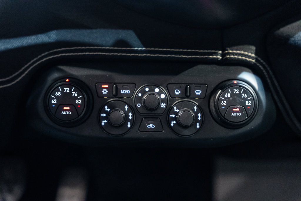 Used 2015 Ferrari 458 Speciale Coupe RWD image 48