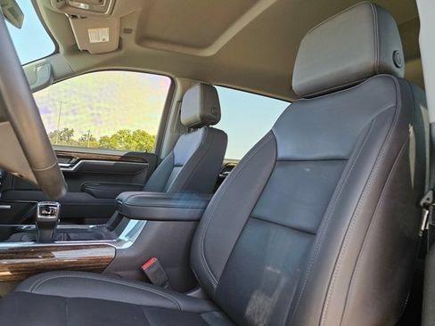 Used 2025 GMC Sierra 1500 Elevation w/ Elevation Premium Package AWD/4WD image 13