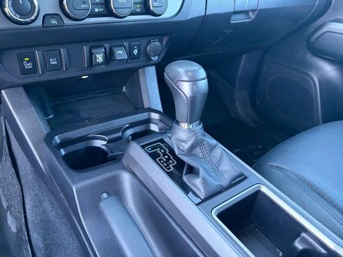 Used 2021 Toyota Tacoma 4x4 Double Cab w/ Tacoma SR5 Package image 26