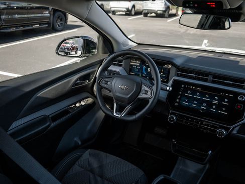 New 2027 Chevrolet Bolt LT w/ Comfort Package FWD image 12