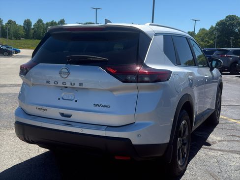 Certified 2024 Nissan Rogue SV w/ SV Premium Package AWD/4WD image 5