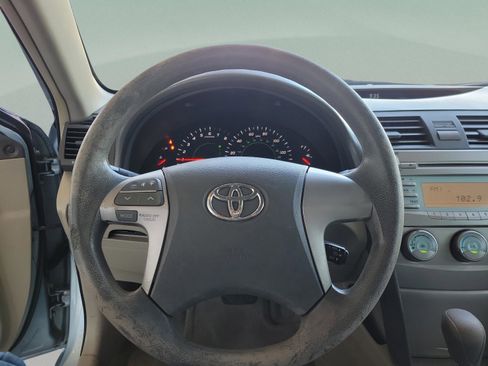 Used 2009 Toyota Camry LE image 17