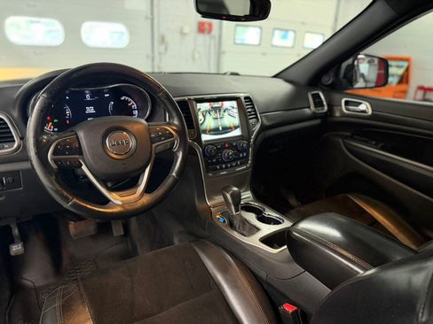 Used 2018 Jeep Grand Cherokee Altitude AWD/4WD image 30