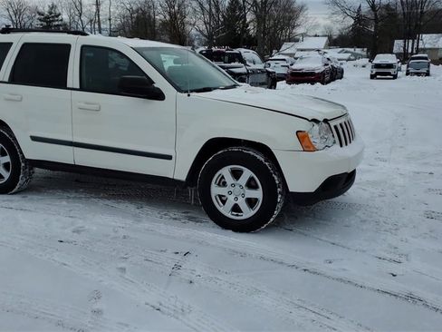 Used 2009 Jeep Grand Cherokee Laredo w/ Trailer Tow Group image 2