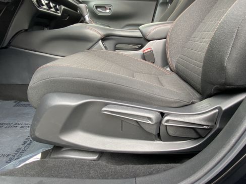 Used 2025 Honda HR-V Sport image 15
