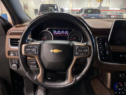 Used 2021 Chevrolet Tahoe High Country w/ Premium Package AWD/4WD image 10