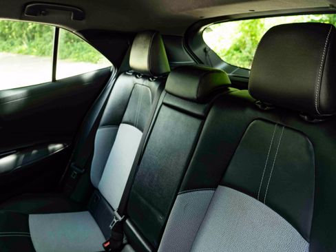 Used 2020 Toyota Corolla XSE FWD image 18