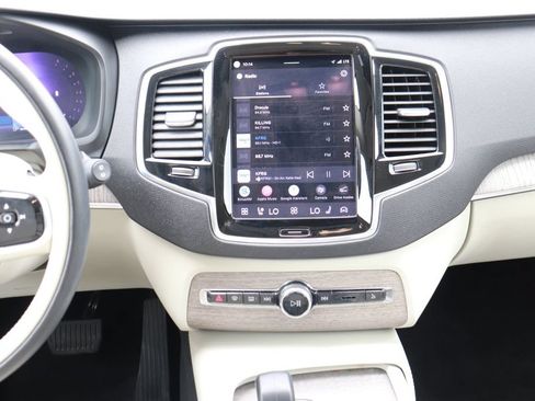 Used 2023 Volvo XC90 B6 Plus w/ Protection Package Premier AWD/4WD image 16