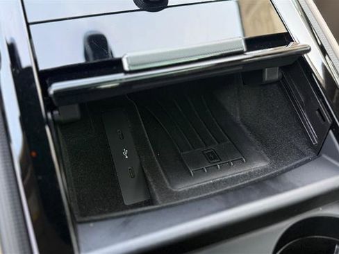 Used 2025 Porsche Panamera 4 image 32