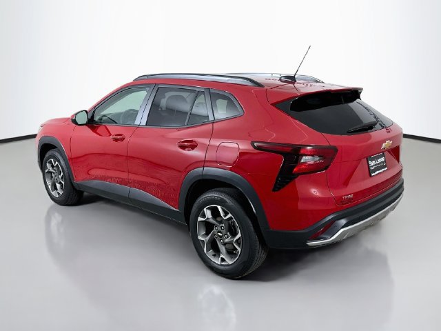 Used 2026 Chevrolet Trax LT w/ Driver Confidence Package FWD image 5