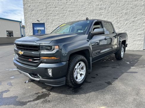 Used 2018 Chevrolet Silverado 1500 LT w/ All Star Edition image 2