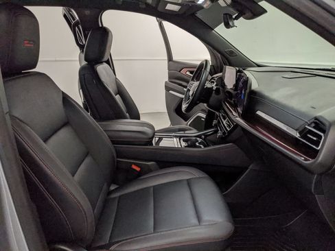 Used 2025 Chevrolet Traverse Z71 w/ Enhanced Driving Package AWD/4WD image 22