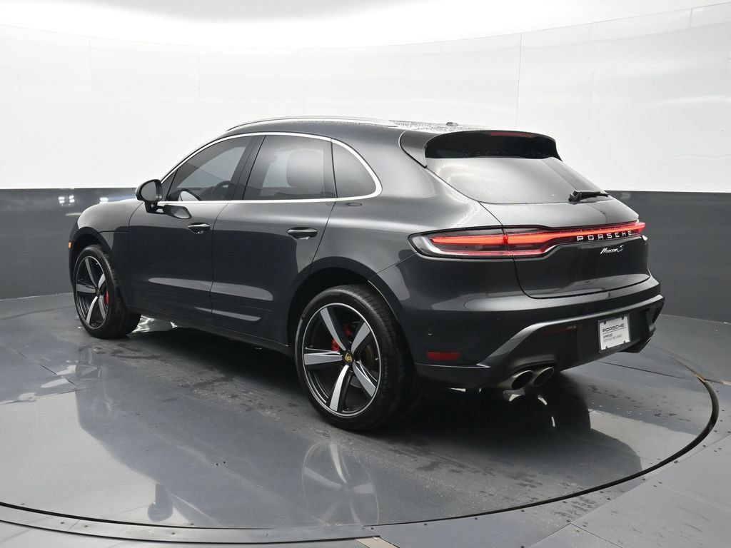 Certified 2022 Porsche Macan S AWD/4WD image 3