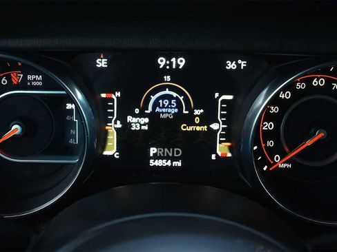 Used 2020 Jeep Wrangler Unlimited Sahara image 15