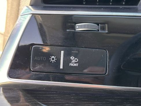 Used 2021 Audi Q8 Prestige w/ Prestige Package image 22