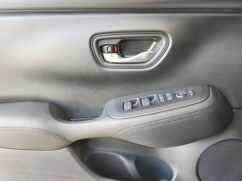 New 2026 Honda HR-V LX image 17