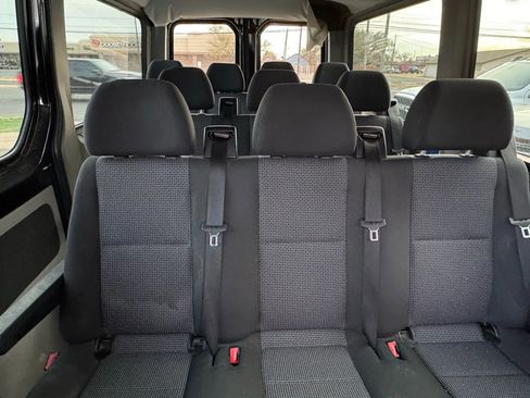 Used 2012 Mercedes-Benz Sprinter 2500 image 21