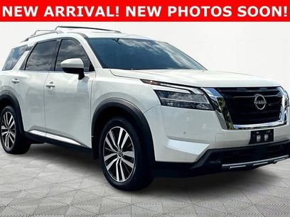 Used 2024 Nissan Pathfinder Platinum