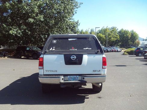 Used 2004 Nissan Titan LE AWD/4WD image 4