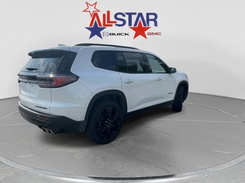 Used 2025 GMC Acadia Elevation w/ Elevation Premium Package FWD image 7