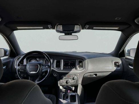 Used 2020 Dodge Charger SXT RWD image 35