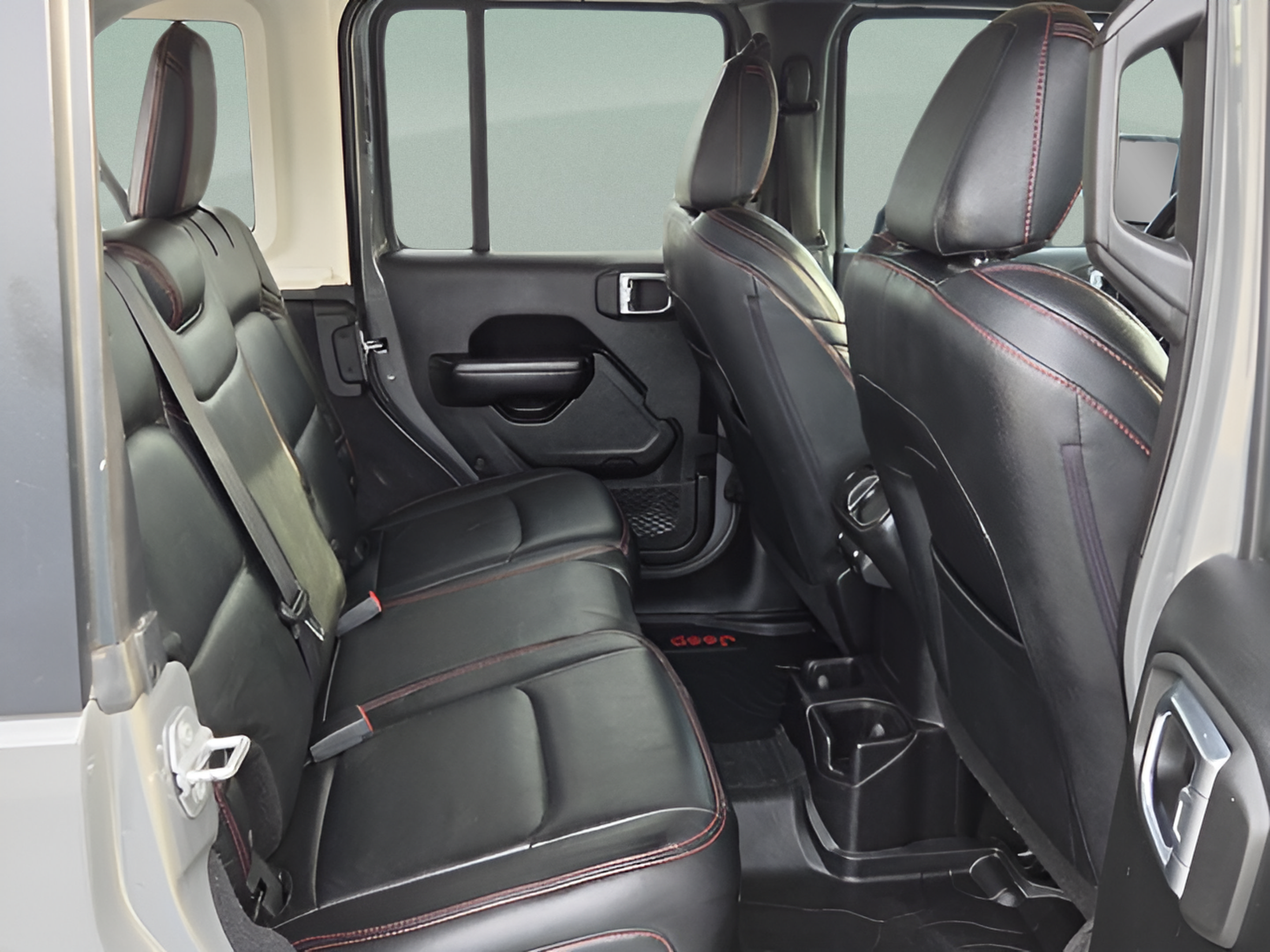 Used 2018 Jeep Wrangler Unlimited Sport S AWD/4WD image 14