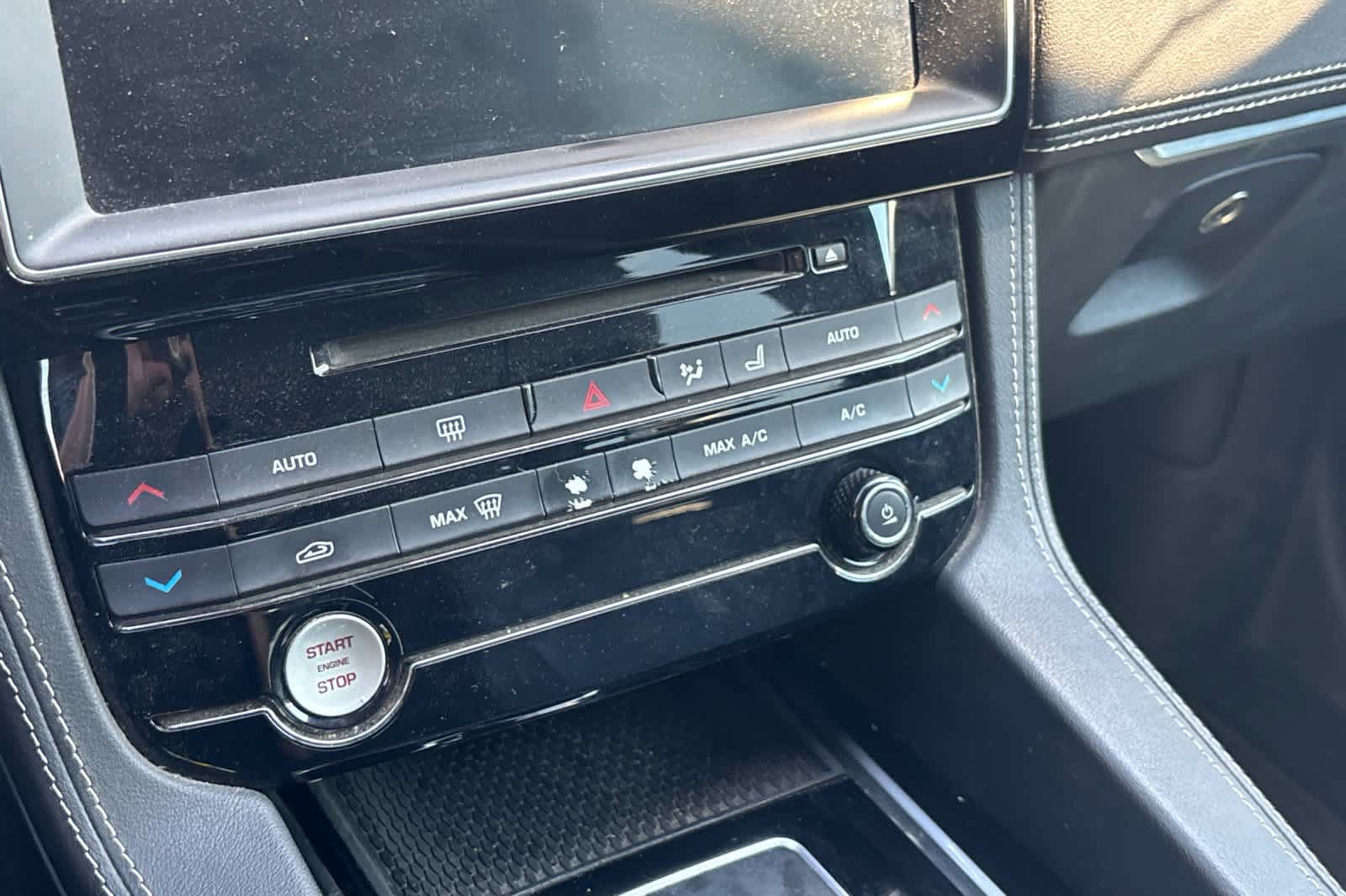 Used 2018 Jaguar F-PACE S AWD/4WD image 20