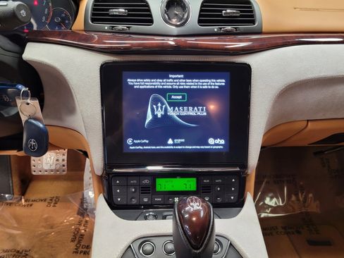 Used 2018 Maserati GranTurismo Sport image 3