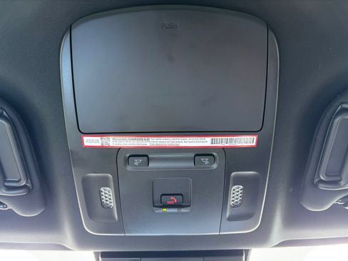 Used 2025 Toyota Camry SE FWD image 26