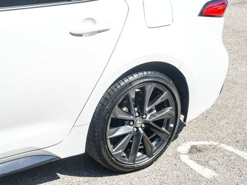 Used 2025 Toyota Corolla SE w/ Convenience Package FWD image 11