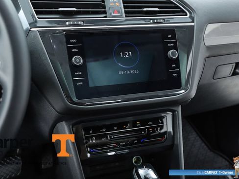 Used 2024 Volkswagen Tiguan SE w/ Panoramic Sunroof Package FWD image 64