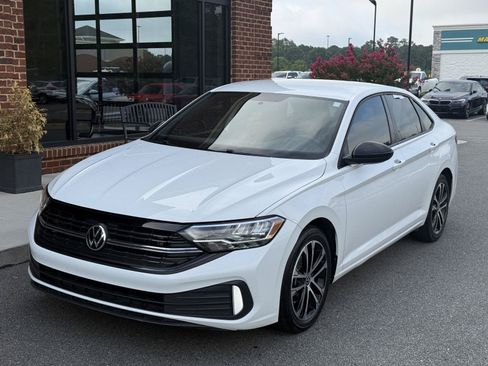 Used 2022 Volkswagen Jetta Sport FWD image 1