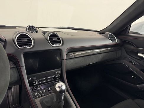 Certified 2025 Porsche 718 Cayman GT4 image 20