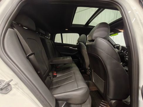Used 2021 BMW X4 xDrive30i w/ Convenience Package AWD/4WD image 26
