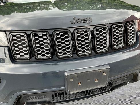 Used 2017 Jeep Grand Cherokee Altitude AWD/4WD image 30