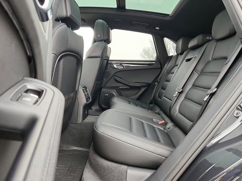 New 2026 Porsche Macan image 9