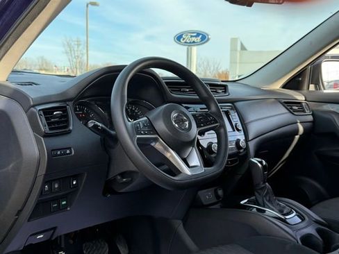 Used 2019 Nissan Rogue S image 15