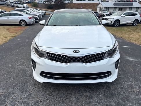 Used 2018 Kia Optima S w/ Panoramic Sunroof Package image 10
