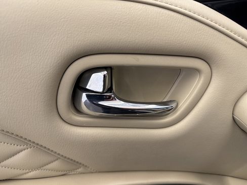 Used 2021 INFINITI QX80 Sensory w/ All-Season Package image 39