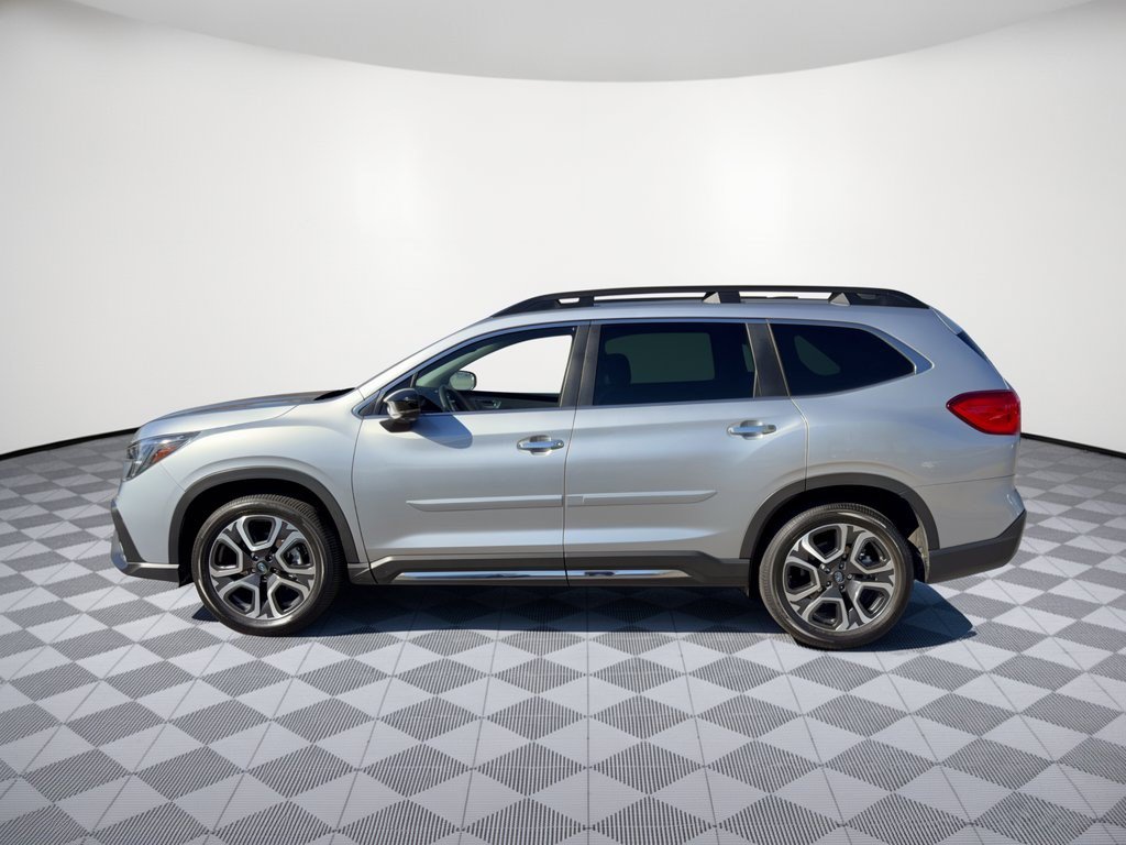Used 2024 Subaru Ascent Touring AWD/4WD image 2