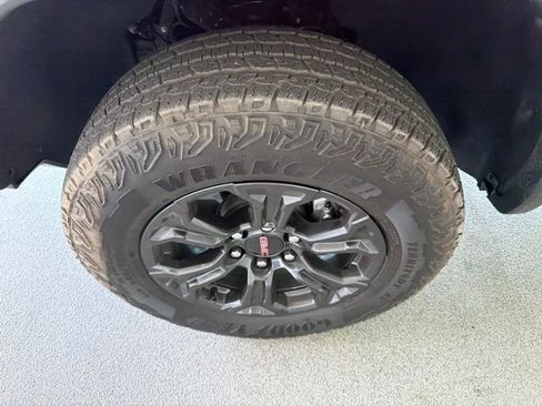 Used 2025 GMC Canyon Elevation w/ Convenience Package AWD/4WD image 7