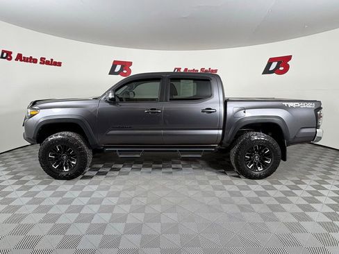 Used 2021 Toyota Tacoma TRD Off-Road AWD/4WD image 3