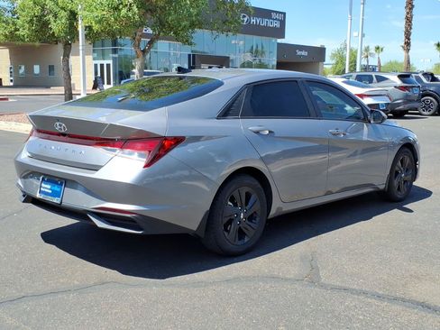 Certified 2023 Hyundai Elantra SEL FWD image 5