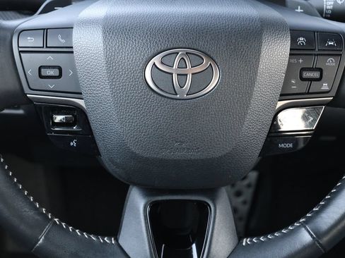 Used 2025 Toyota Camry SE w/ Convenience Package AWD/4WD image 18