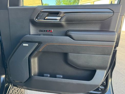 Used 2023 GMC Sierra 1500 AT4 w/ AT4 Premium Package AWD/4WD image 37