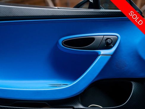 Used 2023 Bugatti Chiron Super Sport AWD/4WD image 31