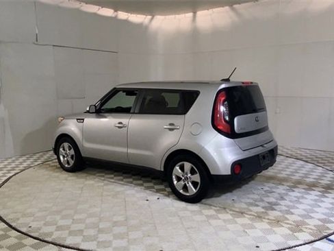 Used 2017 Kia Soul image 6