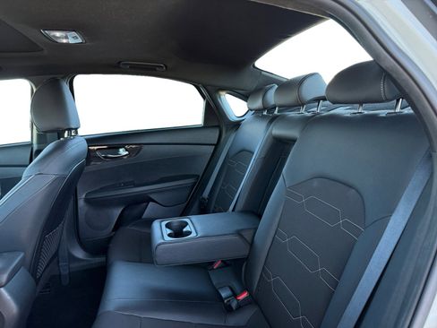 Used 2022 Kia Forte GT-Line w/ GT-Line Premium Package image 11