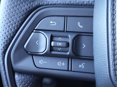 Used 2025 Toyota Tacoma TRD Pro AWD/4WD image 14